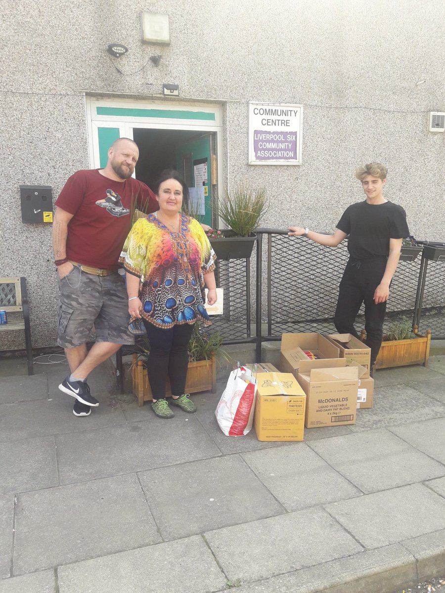 Food donations have been given out to the local community and also to L6 Community Association. With special thanks to the staff at @pagemossmcdonalds @blundellsofliverpool @fooddrop for all their help and support in making this happen. @L6Centre @GSPSCalmC