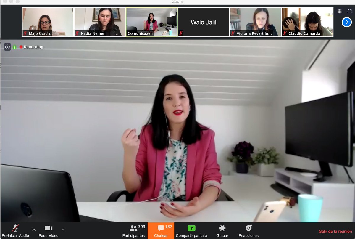 Disfrutando de #MarketingRocks en 🏠 Gracias por hacerlo posible <a href="/_nadianemer_/">Nadia Nemer</a>  

#EventosVirtuales #YoMeQuedoEnCasa