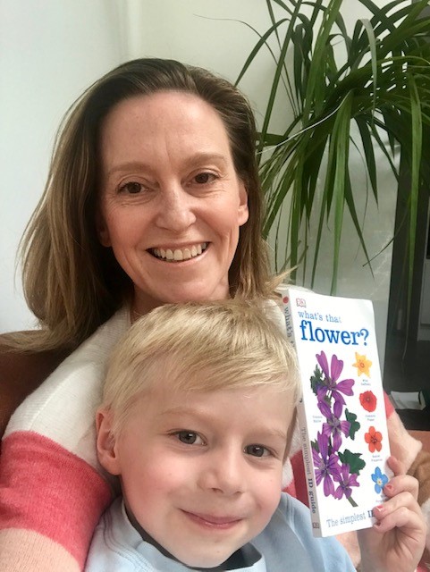 Right then, Theo and I will find & identify 26 wild flowers for our  #TwoPointSixChallenge to raise vital funds for  @bowelcanceruk with  @LondonMarathon We'll post pics of our finds. Please support us if you can!  #TeamBowelCancer  https://www.justgiving.com/fundraising/our-2-6-challenge-for-bowelcancer-uk3455?utm_source=Twitter&utm_medium=fundraising&utm_content=our-2-6-challenge-for-bowelcancer-uk3455&utm_campaign=pfp-tweet&utm_term=6610ec2f46cc49cfb246b222f4b9977b