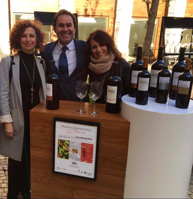 BodegaMambrilla's tweet photo. Con unas buenas amigas! #alidis @TurismoBur @RutaVinoRibera @BodegaMambrilla https://t.co/yRI2YVSQtc