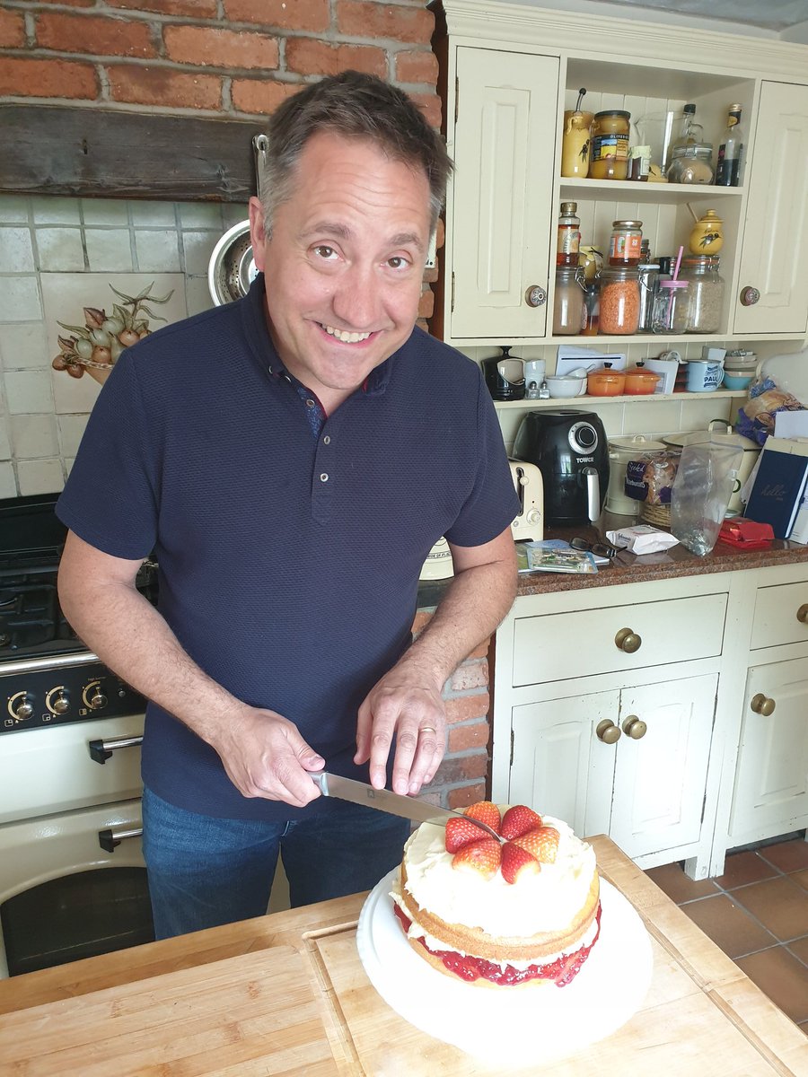 PAULA DENNIS tweet media