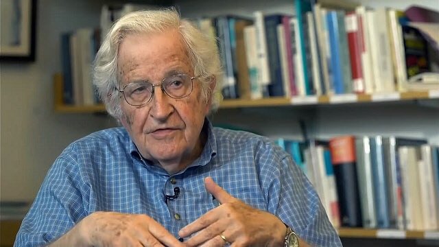 « La véritable éducation consiste à pousser les gens à penser par eux-même. »
Noam Chomsky