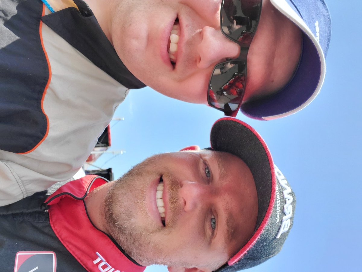 D_Sorber9's tweet image. @dennyhamlin @joeylogano @J_Allgaier @austindillon3 could any of you guys digitally sign these for me thatd be awesome! #digitalautograph