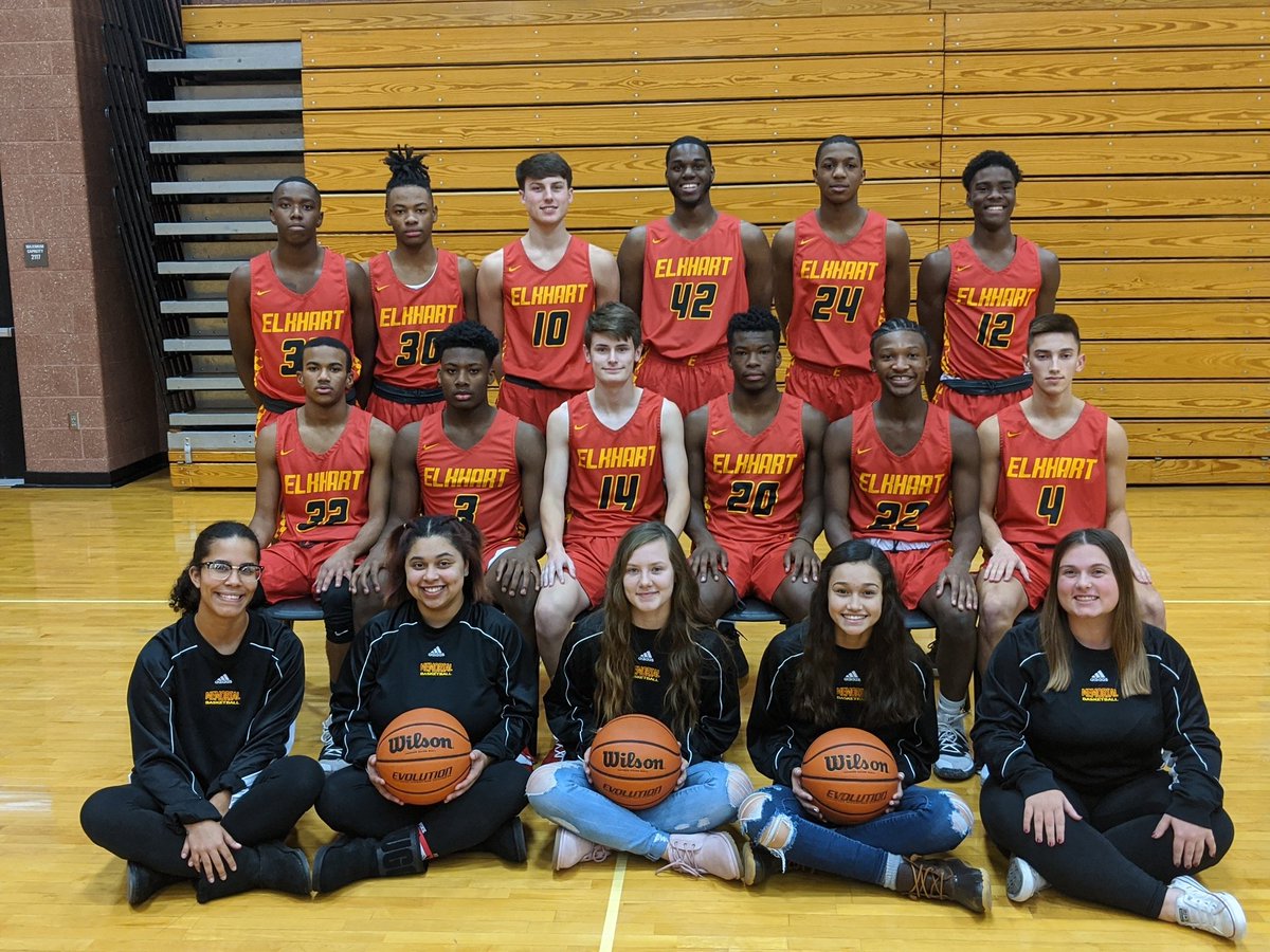 Since we cannot have an awards program this year, we wanted to recognize our players and managers! Here are a few pictures of the seniors, JV team, and the Varsity! Thank you for a great year. Check out the video here youtu.be/6zW-JinG05A
#EMBB 🐴🏀