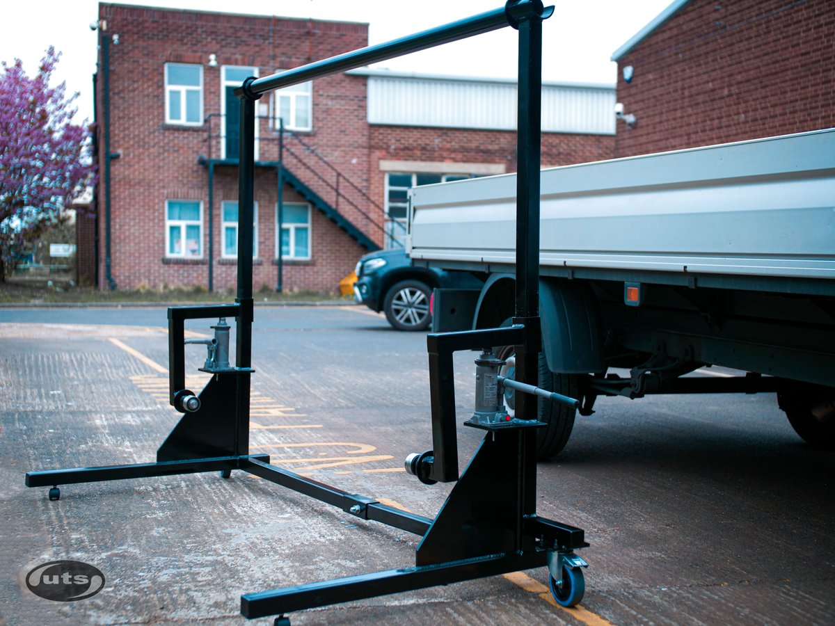UTS_Engineering's tweet photo. We have designed and manufactured this mechanism for our neighbours over @Barbour .
We're absolutely privileged to be a part of this, we are looking forward to our next opportunity to help our @NHSuk
Keep smashing it you are doing our nation proud!
#covid19 #engineering https://t.co/Zy7UITkGbQ
