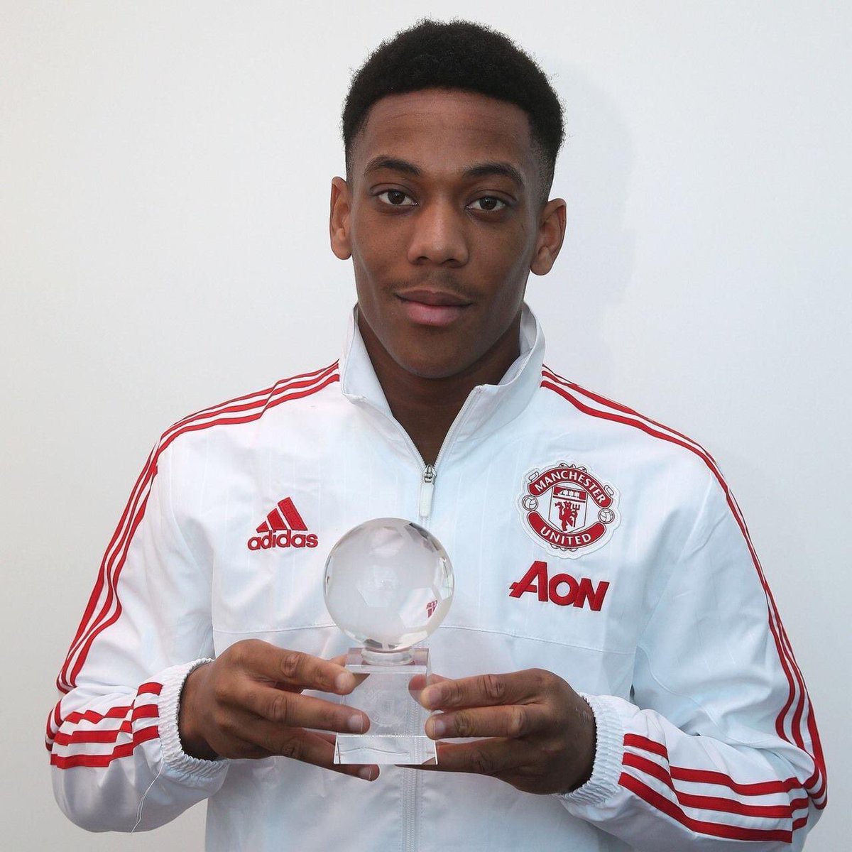 anthony martial as vibrators: a thread