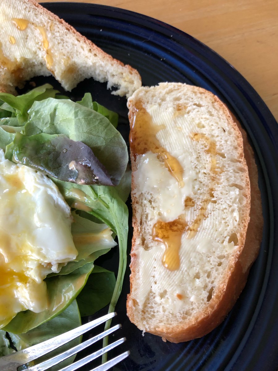 TNTknits's tweet image. This bread is heavenly, @lifesafeast! Especially with butter and some local honey. Thanks for the recipe! #IsolationBaking