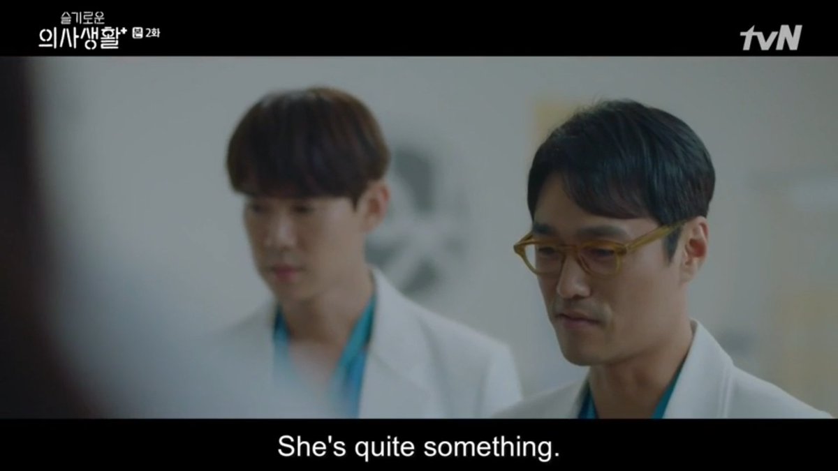 This is the first time that jeongwon looks differently with Dr Jang (Winter)  #HospitalPlaylist