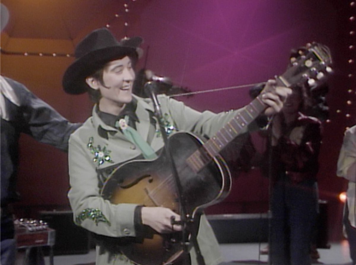 kdlang's tweet photo. Today’s #FlashbackFriday: Don’t Be A Lemming Polka 🎸 

https://t.co/kOhWkYBdzi https://t.co/EvL97TiCBj