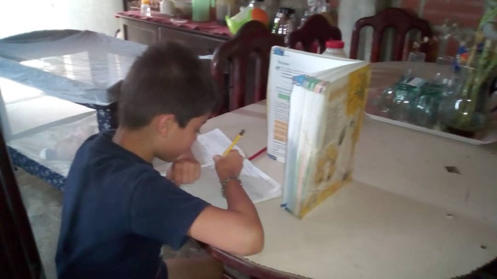 escramirezchaco's tweet photo. #17Abr #LaEscuelaSigueEnCasa #IIIMomento Alumnos de 4to grado plan de lectura. #QuedateEnCasa #LaEscuelaEnCasa @GobiernoTachira @DireDucacionGDT @laidygomezf @mediluis @arriechezorbel https://t.co/C0zovh2FUr