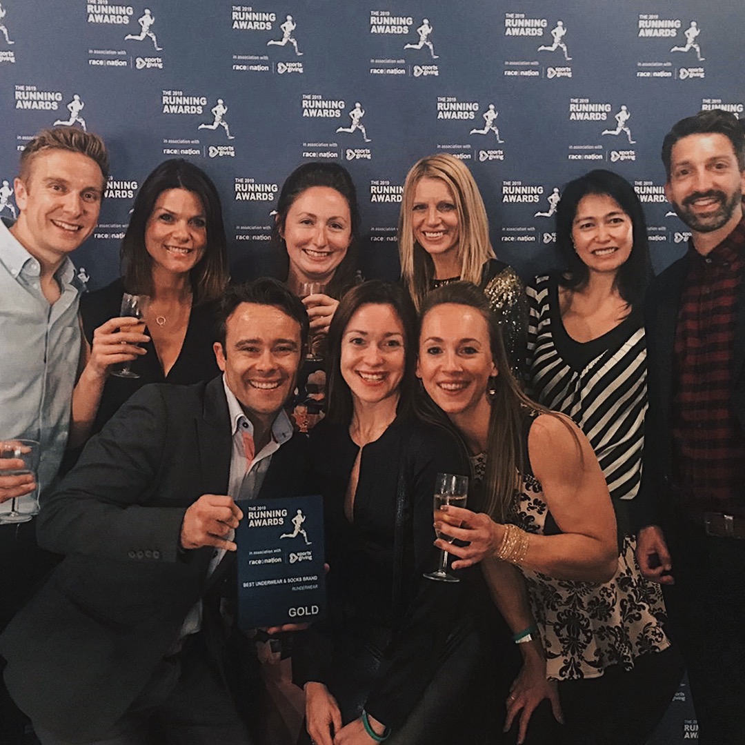 runderwear's tweet image. We’ve dug around the Runderwear archives and every week we’ll share the best pics and memories from the Runderwear journey... 😅

This is a special snapshot of Team Runderwear from the night we won ‘Best Underwear &amp;amp; Socks Brand’ at the @therunningawards last year! #teamrunderwear