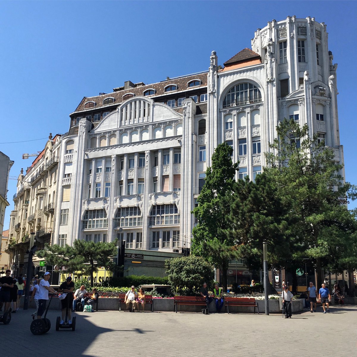 The plan was to head straight to the Danube, but we got distracted - first by the amazing art noveau buildings, then by iced coffee...  #theCitybyrail