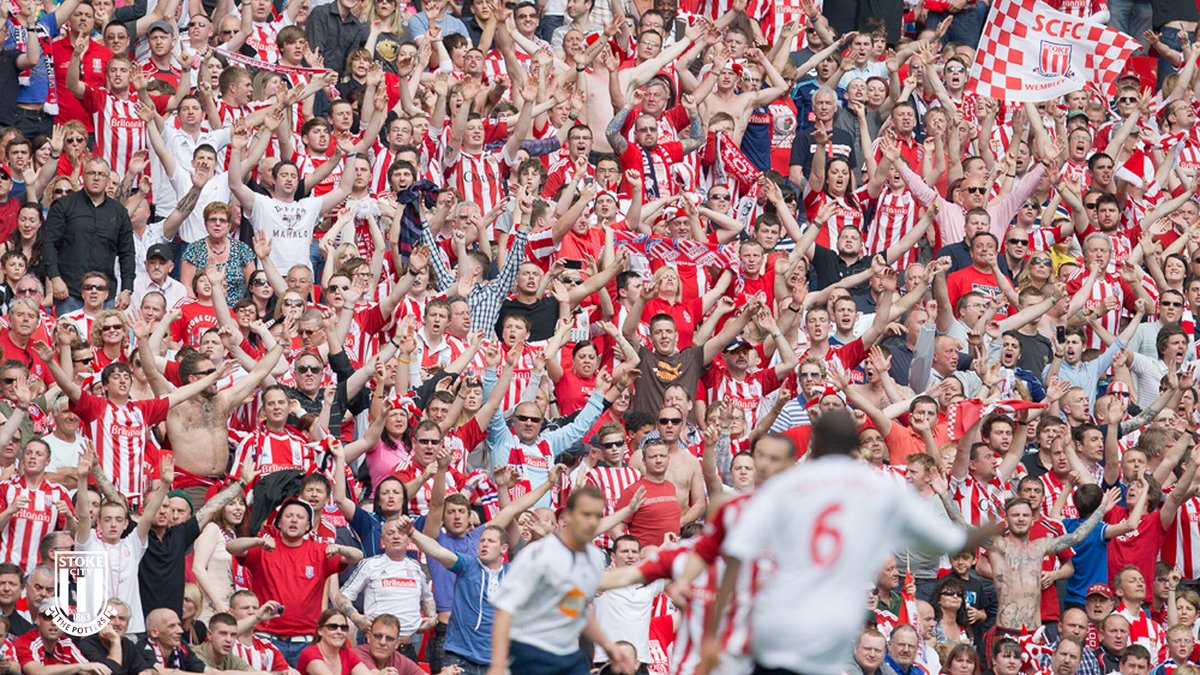 stokecity's tweet photo. 25' That noise by the way 😍

⚪️ 0-2 🔴⚪️

📺 https://t.co/2JC4Cv1QN2

#MatchdayRewind #SCFC https://t.co/mNzlQFuEW2