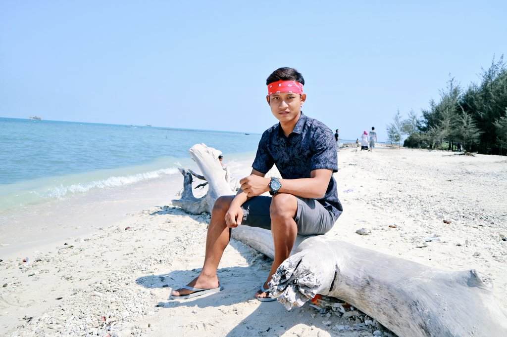 KeepYudi's tweet image. Kata tetangga orang ganteng pasti nakal,hiiihhh....yaudah gpp aku kan jelek😛
#PesonaIndonesia #JatengLawanCorona #AloneTogether #아이콘 #안유진