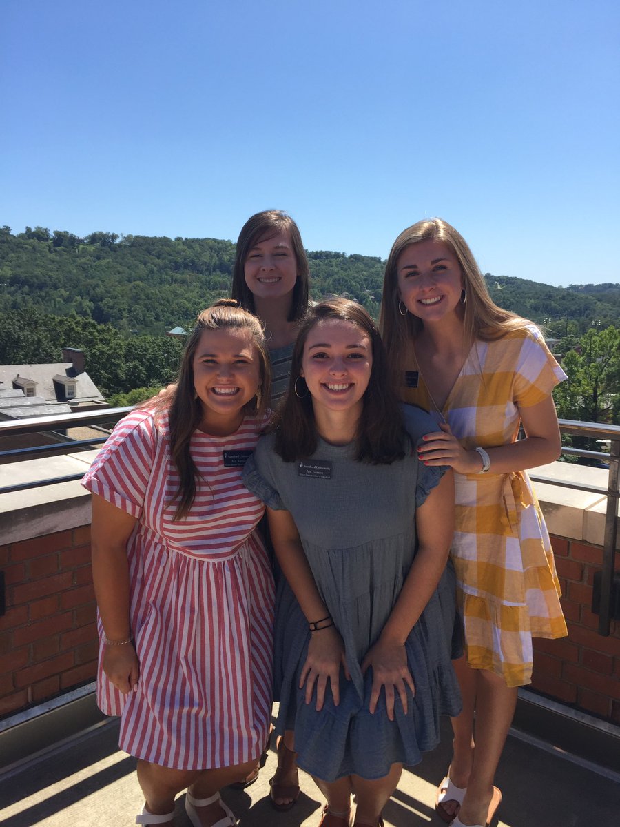 Hayley Earle tweet media