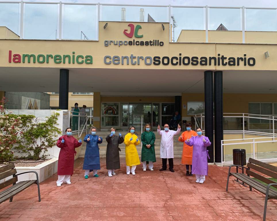 Biarsensacion's tweet photo. La Morenica, centro sociosanitario de #Villena #GrupoElCastillo agradece a Biar su labor #solidaria facilitando batas al personal. #empresas #cosedoras #voluntariado #Biar #sociosanitario #LaMorenica #Villena https://t.co/uQqdvlwAMd