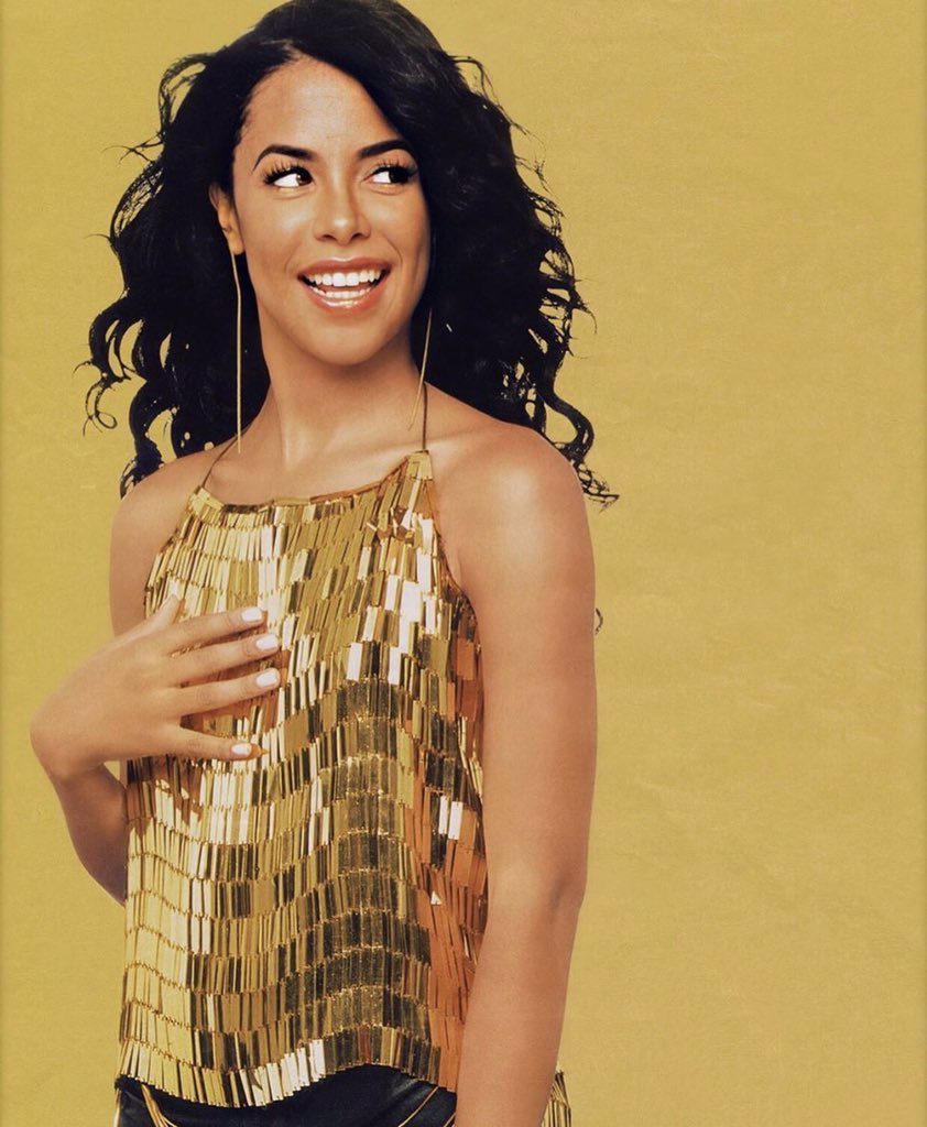 AaliyahLegion's tweet photo. SOCIAL EXPERIMENT: If you come across this tweet, answer with the first Aaliyah song that comes to your mind https://t.co/rcZ2hr2zAG