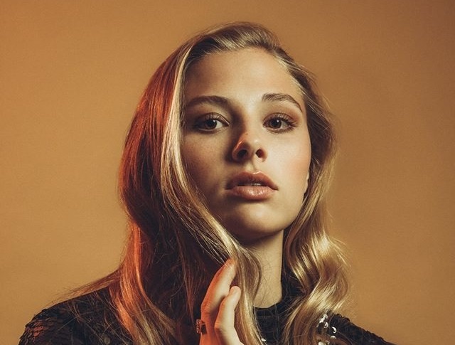 Wonky Sensitive (@wonkysensitive) on Twitter photo 17-year-old artist <a href="/clairefrazier/">Claire Frazier</a> offers a refreshing perspective on the adolescent experience on her debut single, "I Want You Bad". bit.ly/2Vf83wE
Words by <a href="/marianamtzbarba/">Mariana Martínez Barba</a> 17-year-old artist <a href="/clairefrazier/">Claire Frazier</a> offers a refreshing perspective on the adolescent experience on her debut single, "I Want You Bad". bit.ly/2Vf83wE
Words by <a href="/marianamtzbarba/">Mariana Martínez Barba</a>
