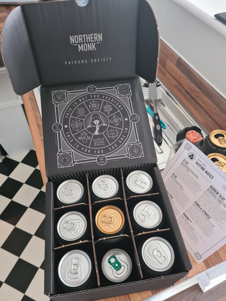 liamdclowes's tweet photo. Great customer service from @NMBCo. First Patrons box was damaged by the courier so they sent out a full replacement two days later. Cheers! 🍻 https://t.co/CbxIJz1e2J