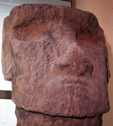 🗿L’île de Pâques à l’honneur 🗿

En 2004 déjà, la société des Amis participait à la restauration de la tête Moaï exposée dans le hall du <a href="/quaibranly/">musée du quai Branly - Jacques Chirac</a> .

Redécouvrez l’histoire de ces géants de pierre : 
amisquaibranly.fr/wp-content/upl… 

#VendrediLecture
Daniel Ponsard 
PF0178501