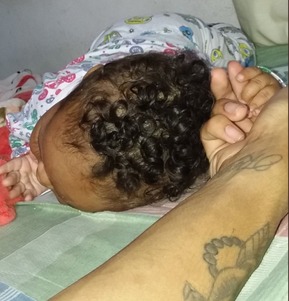 DGHeitor1's tweet photo. Você nunca estará sozinho...
Estarei aqui sempre que você precisar de uma mão para segurar e um ombro para apoiar. Te ofereço meu colo para você repousar e se for preciso, suas lágrimas eu vou enxugar. Te amo pequeno Príncipe 🤴🏽👣💙💪🏽
#6Ms 🥳🙌🏽 https://t.co/KvCkL6Qbcg