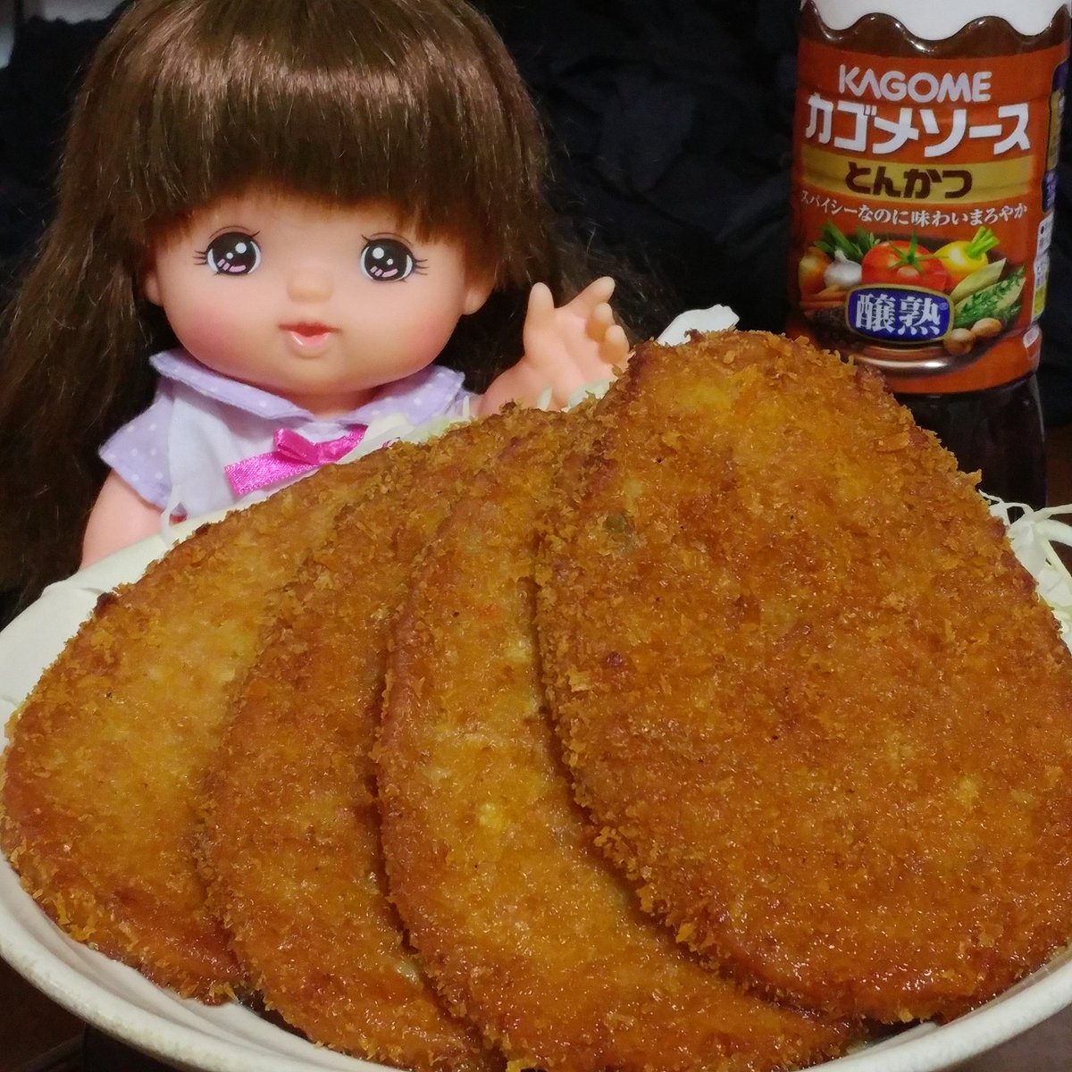 chelseaooike's tweet photo. 3日前に食べたばかりですが…
https://t.co/G9elElm9yo
#dinner #friedfishpaste #fishpaste #cabbage #夕食 #カネテツ #うまかつ #ジャンボうまかつ #キャベツ #メルちゃん #咪露 #人形 #小美樂 #娃娃 #ドールセラピー #mellchan #doll #dolltherapy #サラサラロングのおともだち https://t.co/J6CQyLPXZs