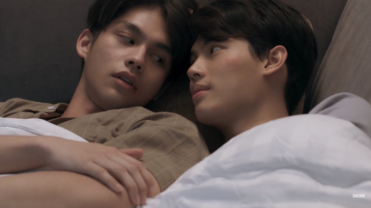 _zeexual's tweet photo. EXCUSE ME SIR? WE DESERVE AN EXPLANATION. WHAT HAPPENED AFTER THIS? SARAWAT? TINE? EXPLAIN THIS!!! #คั่นกูEP9 #2gethertheseriesep9 https://t.co/sffYON2BiY
