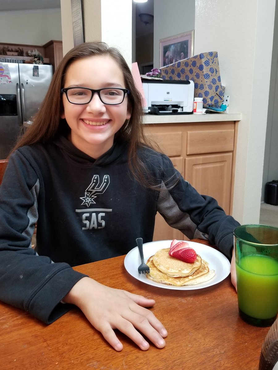 0proudmommy4's tweet photo. Happy 13th birthday to the baby @Karebear049
#officallyateenager
#mommysbabygirl https://t.co/foSOhb2FE5