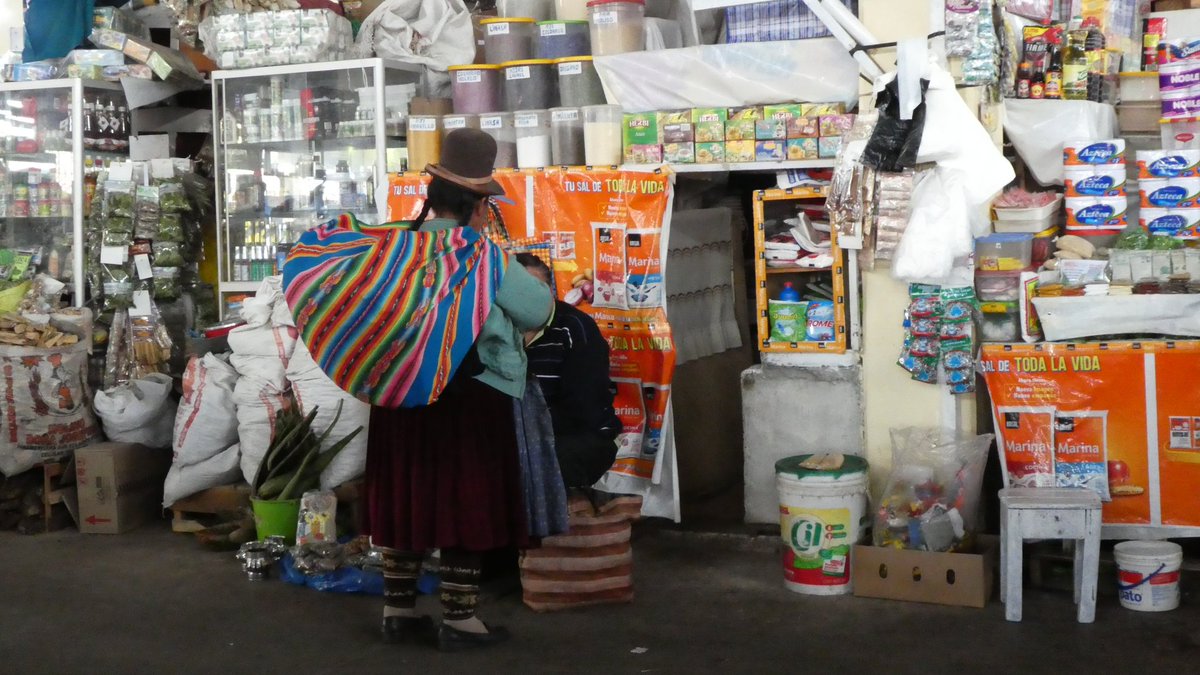 cooper_kerry's tweet photo. #virtualPeru Day 6 was a sorting day back in Cusco. The sightseeing tourist stuff was done; there was food to buy & equipment to sort for the mountains. There was a carnival of some kind and a lot more photos to be taken! Nobody wants to see packing when there's llamas in town? https://t.co/CxM1GlsIOp