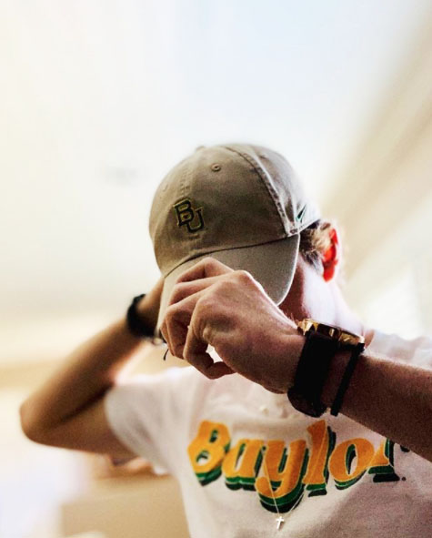 beabaylorbear's tweet photo. The world may be in an uncertain place right now, but BU '24 can know for sure they are COMING TO BAYLOR this fall. We can't wait to welcome you to campus! https://t.co/wEagxxKuyd https://t.co/Mr4CT0alYc