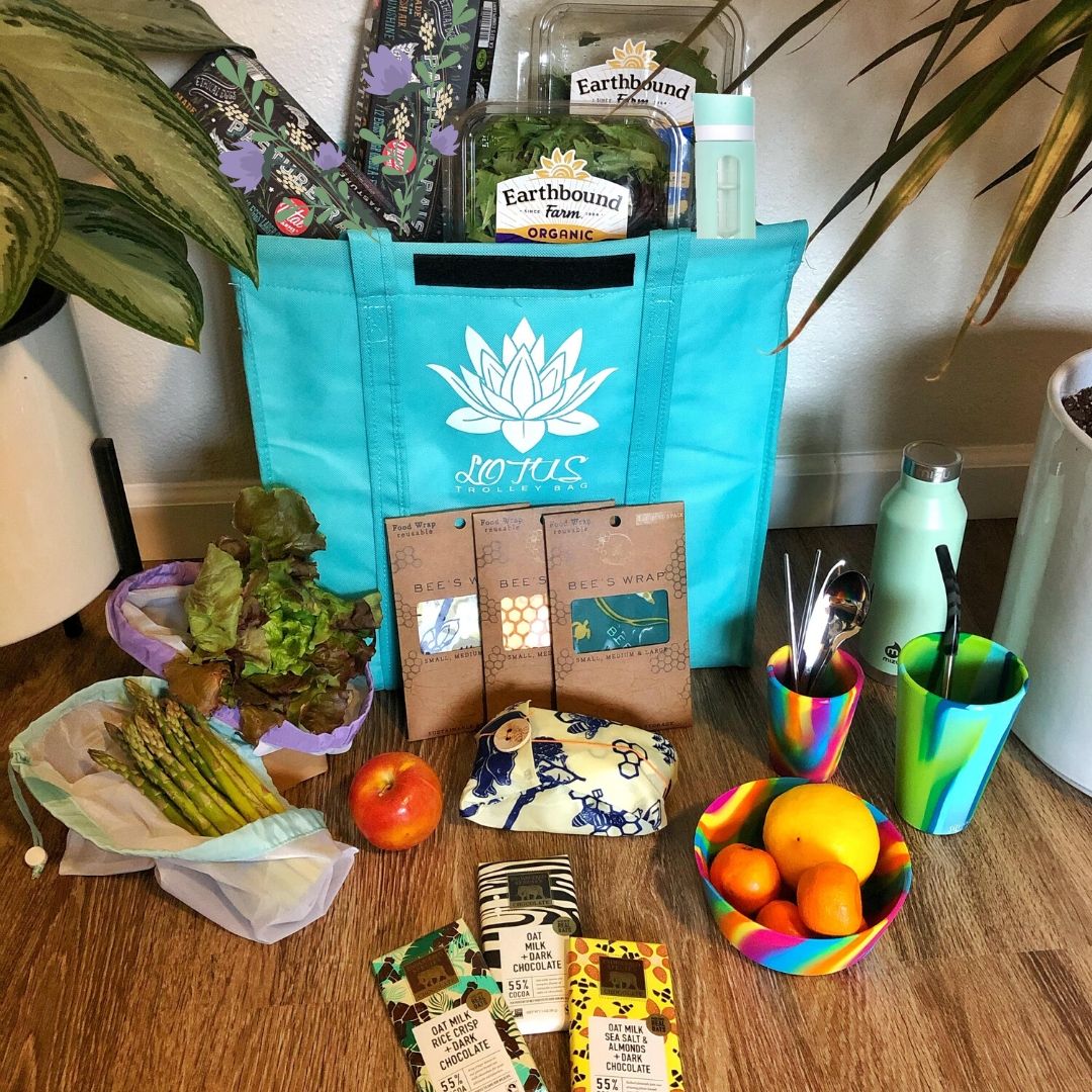 LotusTrolleyBag's tweet photo. Today is the last day to register for our awesome #EarthDay #giveaway w/ @MizuLife, @EBFarmStand, @Silipint, @beeswrap, @ESC_Chocolate, &amp; @PressaBottle. Register on IG --> https://t.co/r4UexjoPks https://t.co/e6VXICRJsz
