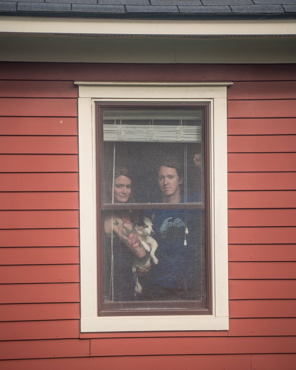 “NEIGHBORS” - A Photographic Thread During  #COVID19 DAY: 1
