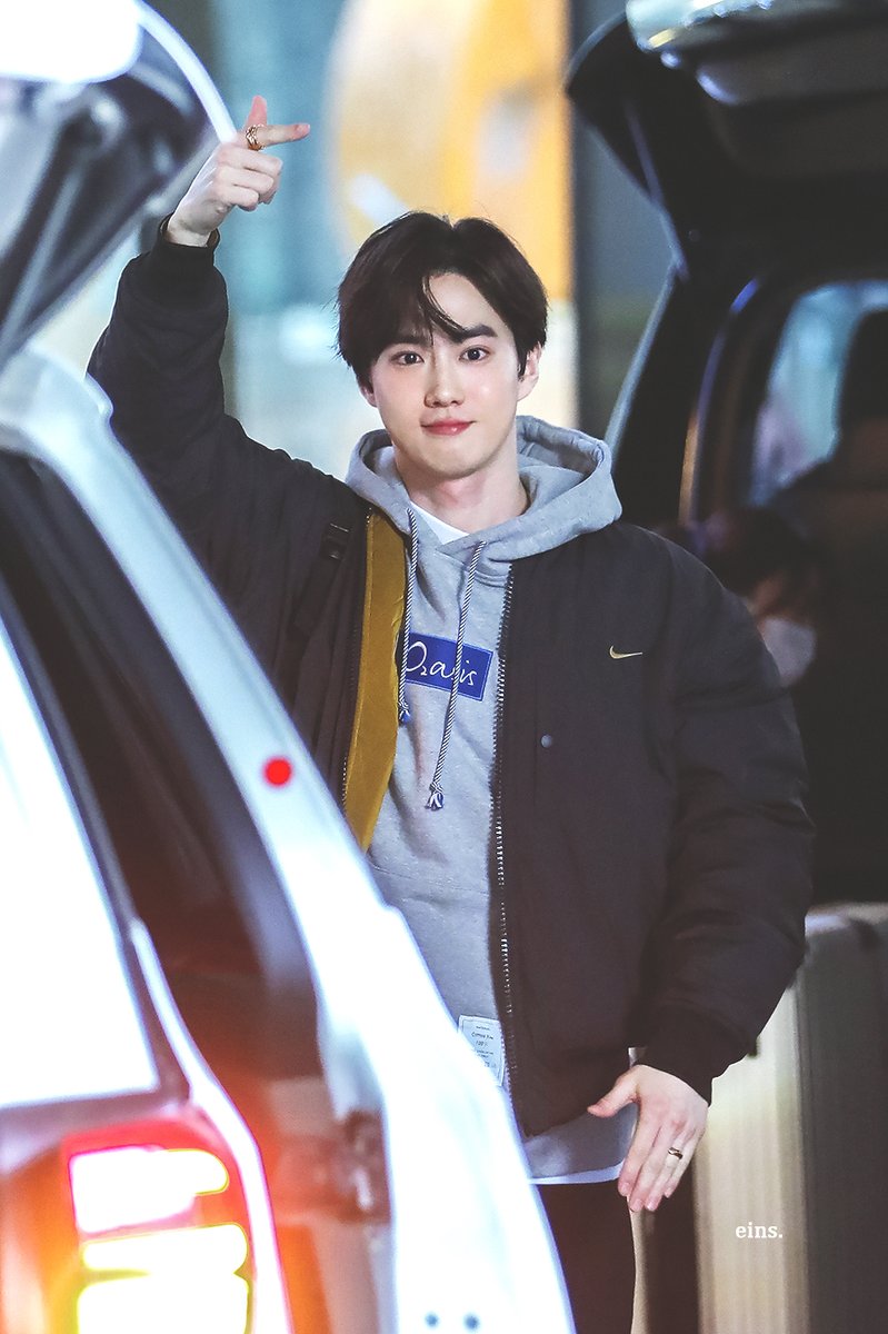 eins_91's tweet photo. 선례가 되는 준면이...😭😭😭 
#수호 #SUHO #엑소 #EXO
#자화상 #사랑하자 #Self_Portrait https://t.co/UuGB3ZSQ7j