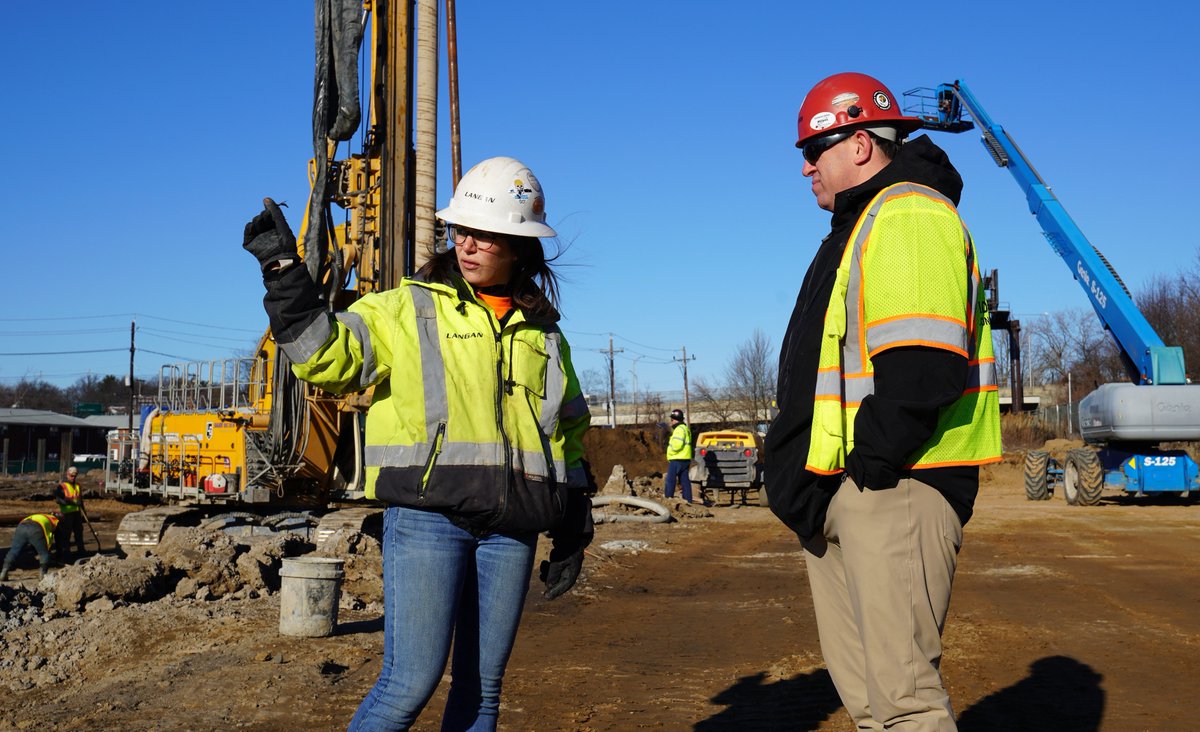 EquipCorp's tweet photo. Mike Shannon of @LindeGriffith: “It’s all BAUER displacement tooling designed specifically for this project. It was engineered to achieve the required loads with these soil conditions.” Read more in RockRoadRecycle. https://t.co/pZvzM0Omx5 #BAUERTools https://t.co/OpwXsgvP8I