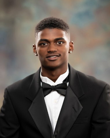 RipleyHS's tweet photo. Senior Spotlight: Asa Howard
Ms. Huddleston says Asa is "courteous and has a thirst for knowledge." Ms. Brannan says he has a "great work ethic and is always willing to learn". Coach Kirk says that Asa has a "big heart and has barely scratched the surface of what he could be". https://t.co/FnqFd3a7g9