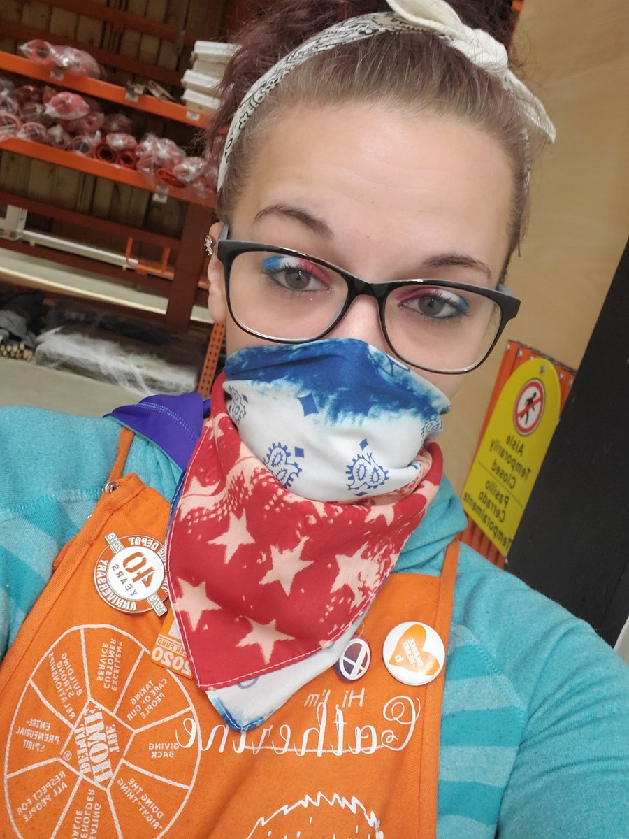 CatherineMac239's tweet photo. Showing that patriotic pride!!! #MWSpringSpiritWeek @THDMadisonHTS @CLevitan17 @rmarl17 @KeyataHouston @DorionJackson @MatthewStone422 https://t.co/iZO1RcwMYn
