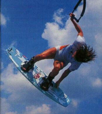 WWakeboarding's tweet image. #FunFactFriday
Did you know that Mexican Roll is named because of Andrea Gaytan, who was the first to ever do it???
This and more interesting facts about #womenwakeboarding here 👇
womenwakeboarding.com/post/celebrati…