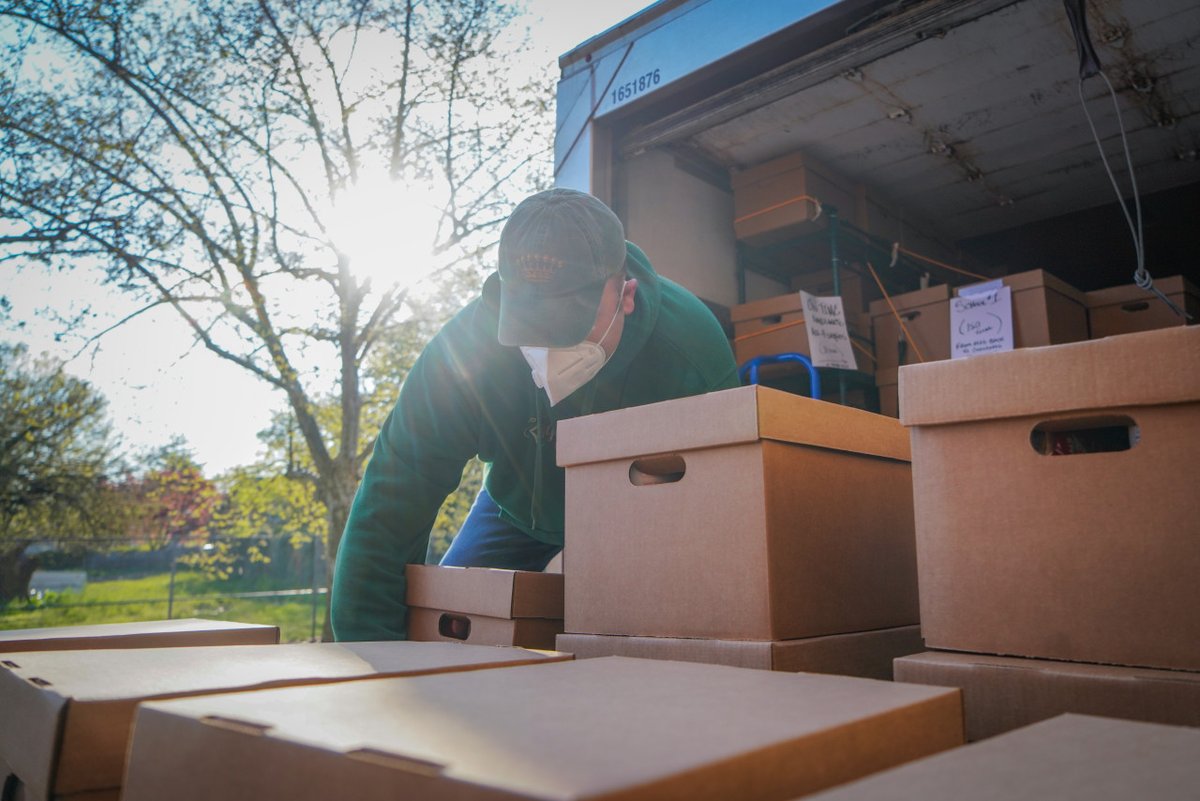 tkctruck's tweet photo. 450 Love from the Crumb Deliveries went out this week! #itsonuscauseHelovesyou https://t.co/ARDnZecdOa