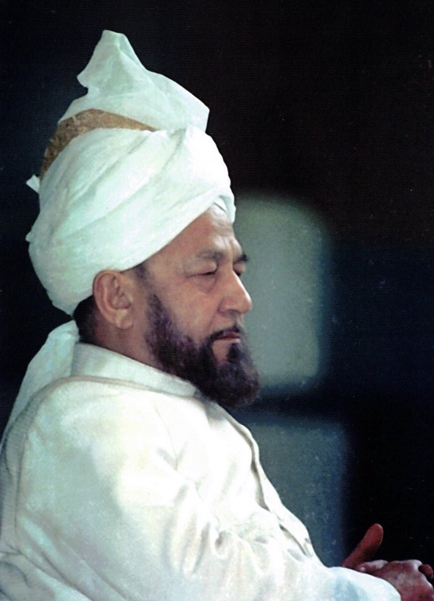 Khalifa 4th (rah): Don’t lose your children. 

We’re all #athome. Bring Jummah to them. 

#FridayThoughts