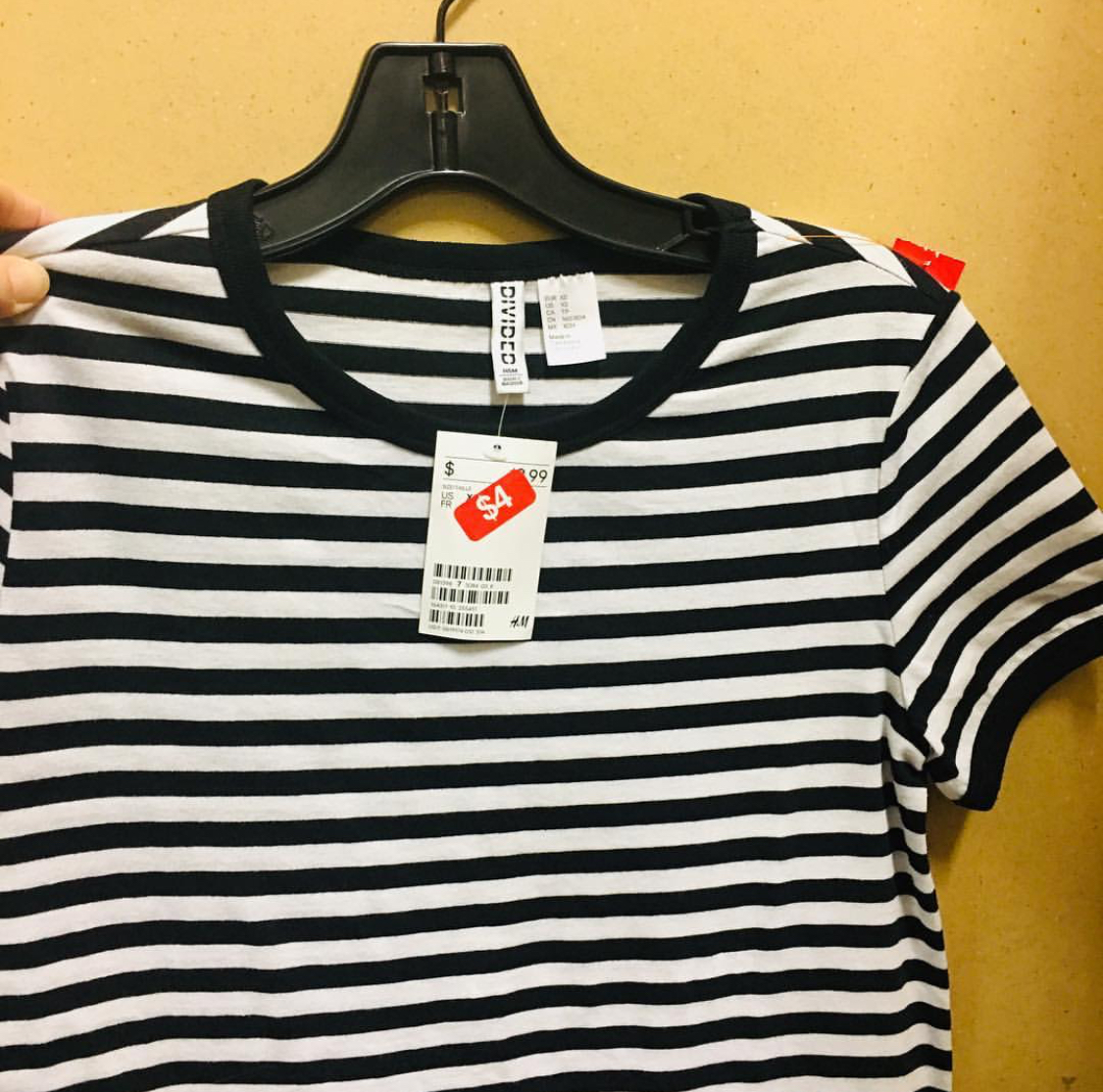 StyleEtik's tweet photo. State of confusion when you find fast fashion brand being resold at thrift store at double price ($8) than it was bought. How can this be? Making it takes whole supply chain: planting/harvesting cotton, dyeing, transportation, stocking &amp; selling 😟 #fastfashion #fastfashiondetox https://t.co/IvD2a6R1W9