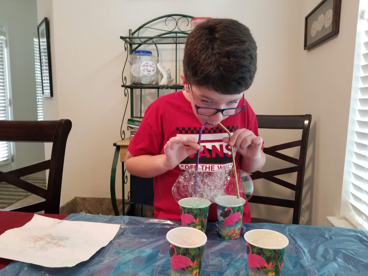 Marley264's tweet photo. Ryan from Mrs. Ragan's 4th grade class loved Mrs. Mineo's "bubble art with food coloring".  Patience ran out and it turned into "painting art with food coloring".  Ryan can't wait to make birthday and greeting cards for family members tomorrow!  @CardinalRidgeES @Dr_M_Adejumo https://t.co/rKnnKHhA56
