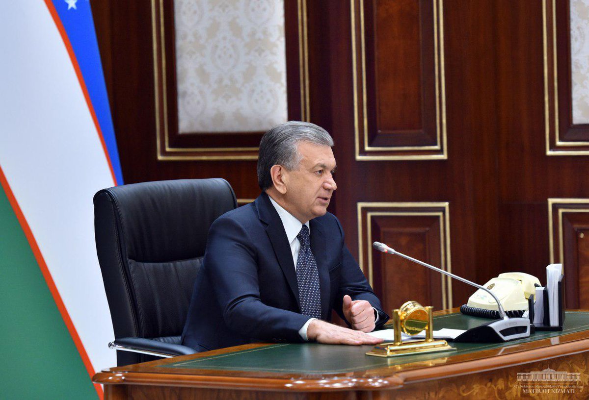 president_uz's tweet photo. Streamlining cooperation with int’l financial institutions to combat the pandemic discussed at a meeting held by President Shavkat Mirziyoyev.
#Mirziyoyev #Uzbekistan #publichealthcare #coronavirus #pandemic #containment #mitigateimpact #internationalcooperation https://t.co/Jb2H5ymVNa