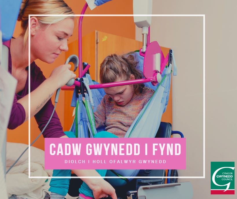 CyngorGwynedd's tweet photo. Diolch i’r holl ofalwyr sy’n parhau i weithio yn ystod argyfwng covid-19 👍 https://t.co/DWzMpeZLYc