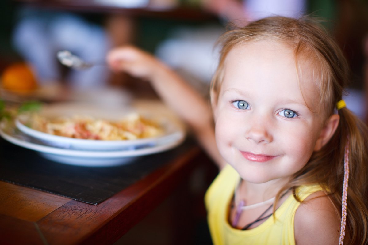 jdirvinglimited's tweet photo. During these difficult times, our employees are looking for ways to help the community. Our IT team recently collected over $1,800 for programs that provide hot meals to those children affected by school hot lunch programs being closed. #BecauseThisIsHome #ThankYou https://t.co/YhmP8WPCdy