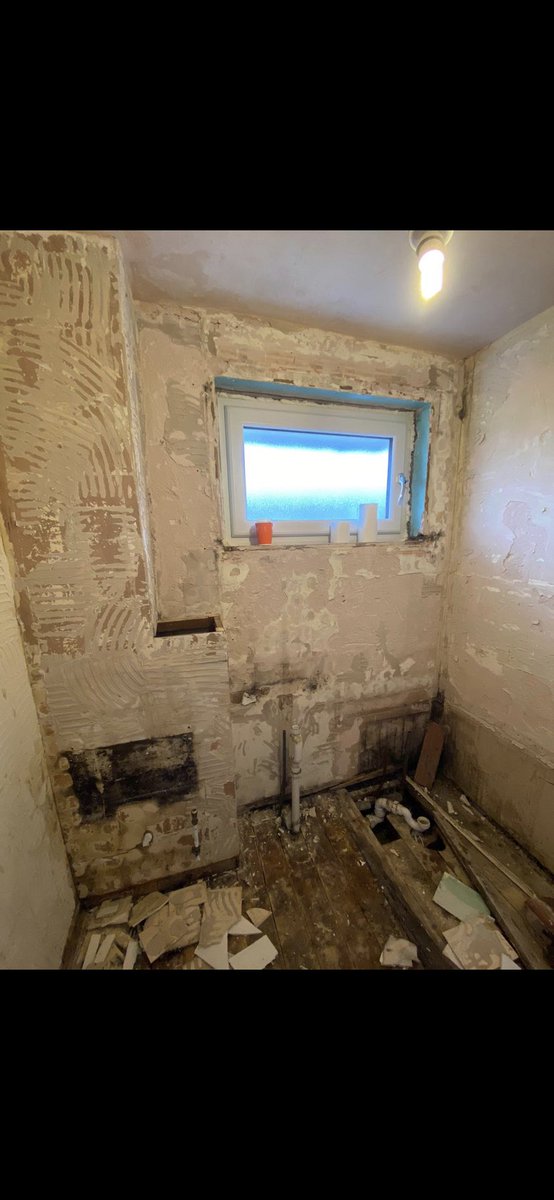 Goin to make a thread of some of the bathrooms av tiled and fitted over the last couple years in case anyone’s into that kinda hing