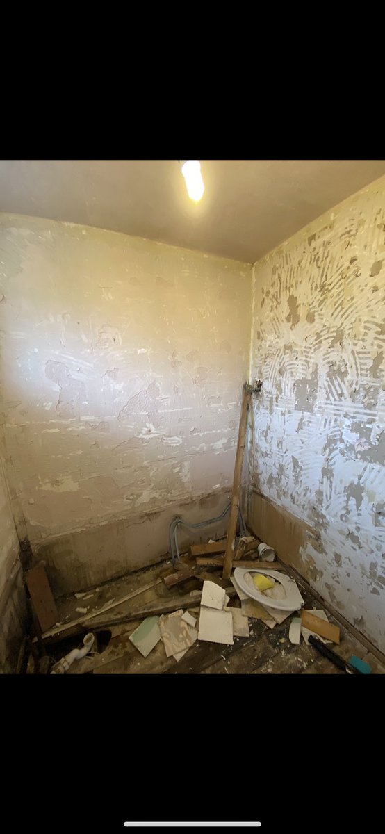 Goin to make a thread of some of the bathrooms av tiled and fitted over the last couple years in case anyone’s into that kinda hing