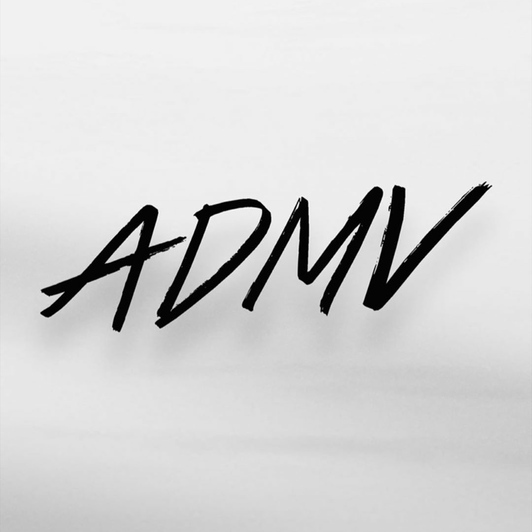 MalumaSite's tweet image. 24.04.2020 - “AMOR DE MI VIDA”🌹
¡Por fin tenemos fecha de su nuevo single tan esperado, una canción muy romántica con un mensaje muy sentimental! ¿Cómo os quedáis? ¡Qué ganas de escucharlo sin parar!👏🏼✨ #Maluma #MalumaBaby #AMDV #AmorDeMiVida #NewSingle