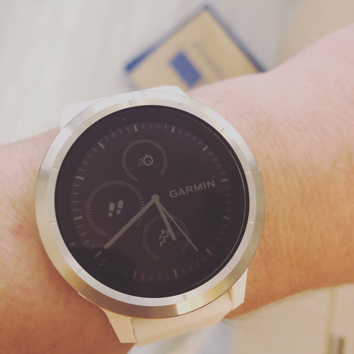 ASK_Physio's tweet photo. Birthday money spent well on a new Garmin watch π
Canβt wait to try it out on a run tomorrow.
#Garmin #Vivoactive3 #RunnersWatch https://t.co/niBrKzvORk