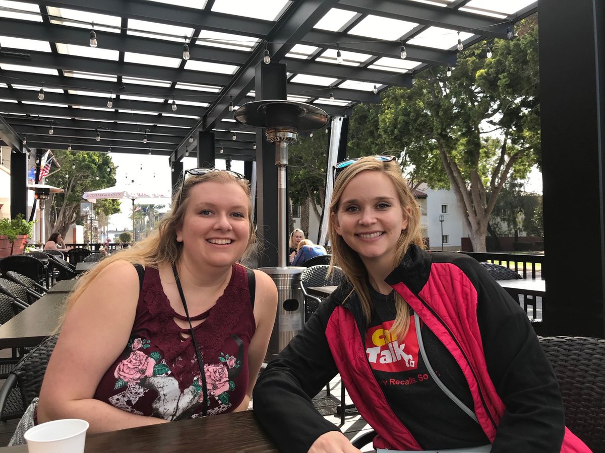 CaronLabUNC's tweet photo. #flashbackfriday Last month, a group from lab attended the Lymphatics Gordon, toured Ventura, CA, and won a couple of Travel Awards! Congrats Wenjing and Natalie! #womeninscience #unc #caronlab #lymphatics https://t.co/8ErhngtkcJ