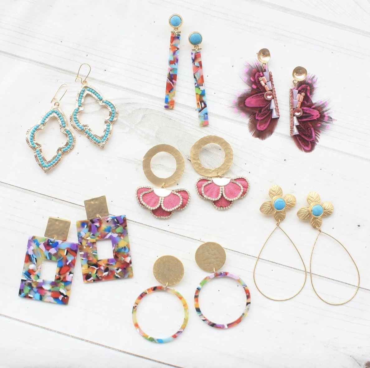 “The way I see it, if you want the rainbow, you gotta put up with the rain." - Dolly Parton 🌧 🌈☀️  Source from a rainbow of styles by Virtue Jewelry via Kelly Luedtke Sales, Gallery 117. 
.
.
.
OPEN TO THE TRADE ONLY

📷 repost Virtue Jewelry